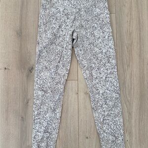 High-Rise Gray Speckled Active Leggings | Side Pockets | Women’s